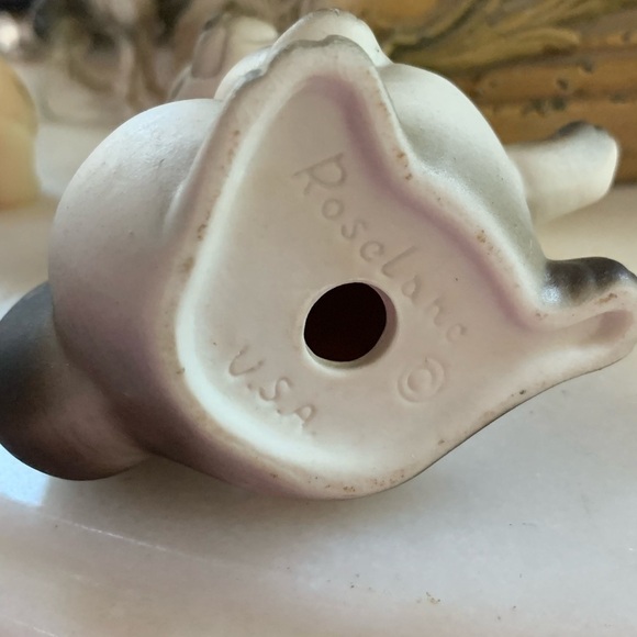 Vintage Rosalane Pottery Raccoon Figurine w/Rhinestone Eyes - Picture 3 of 3